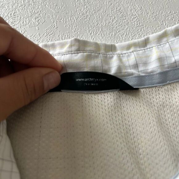 Arc’teryx Lightweight Plaid Short Sleeve Button Down Shirt | Breathable Hiking T - Picture 10 of 11